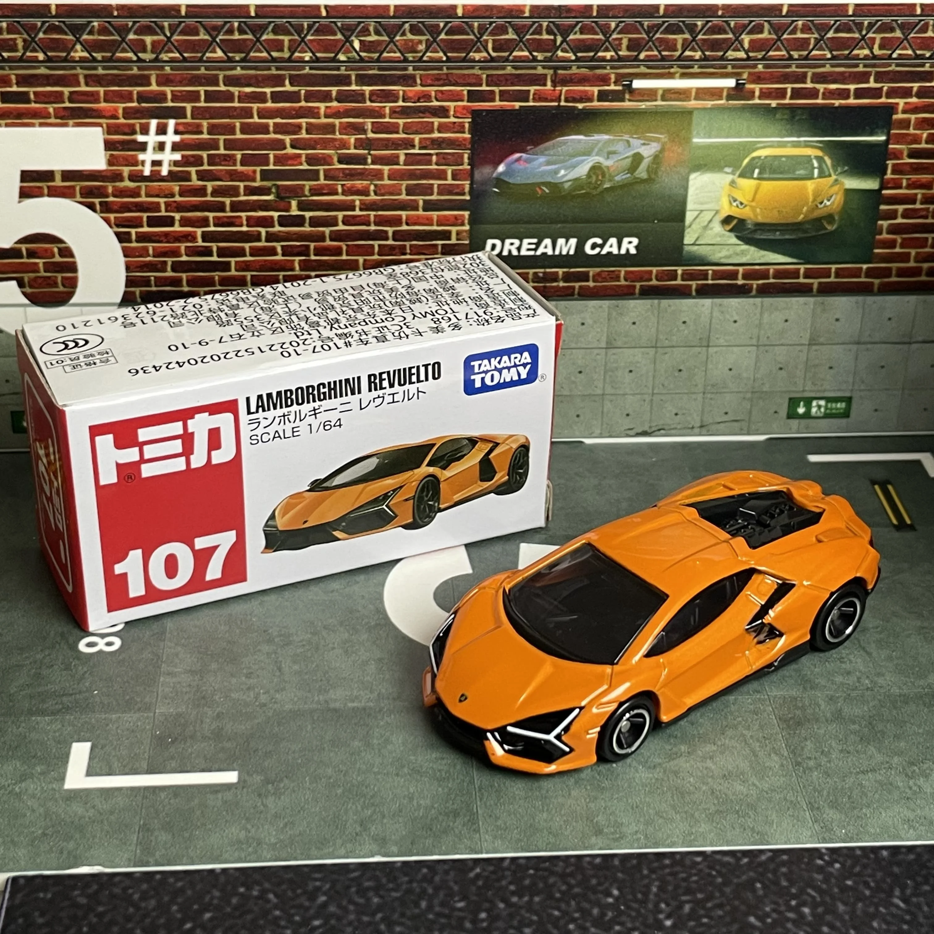 

Такара Томси No. 107, Lamborghini Revuelto Box, литье, статический сплав, автомобиль, литой под давлением металлический режим, коллекция дисплеев, игрушка для мальчика, подарок