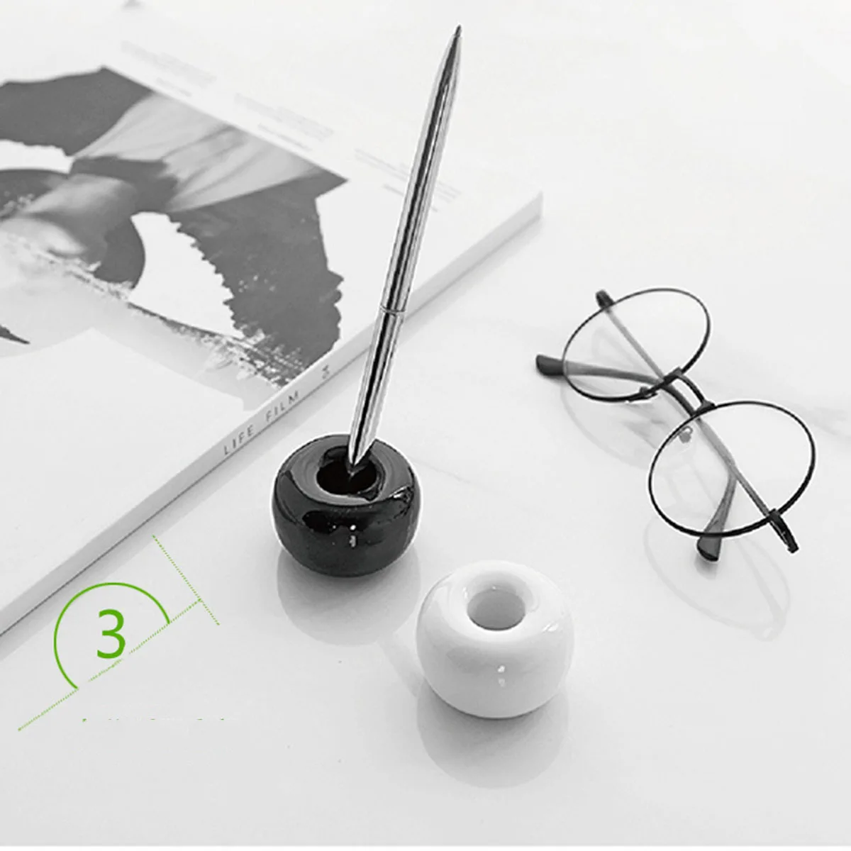 

2Pcs Compact Ceramic Toothbrush Holder Stand Minimalism Design for Bath and Table Use Eco-Friendly Non-Slip Black