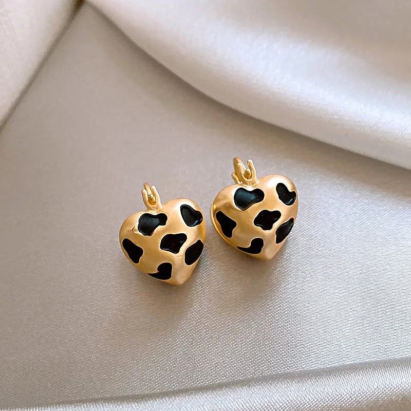 Sweet Matte Gold Color Frosted Spotted Leopard Print Heart-shaped Earrings Temperament Jewelry 2024 New Accessories For Womens