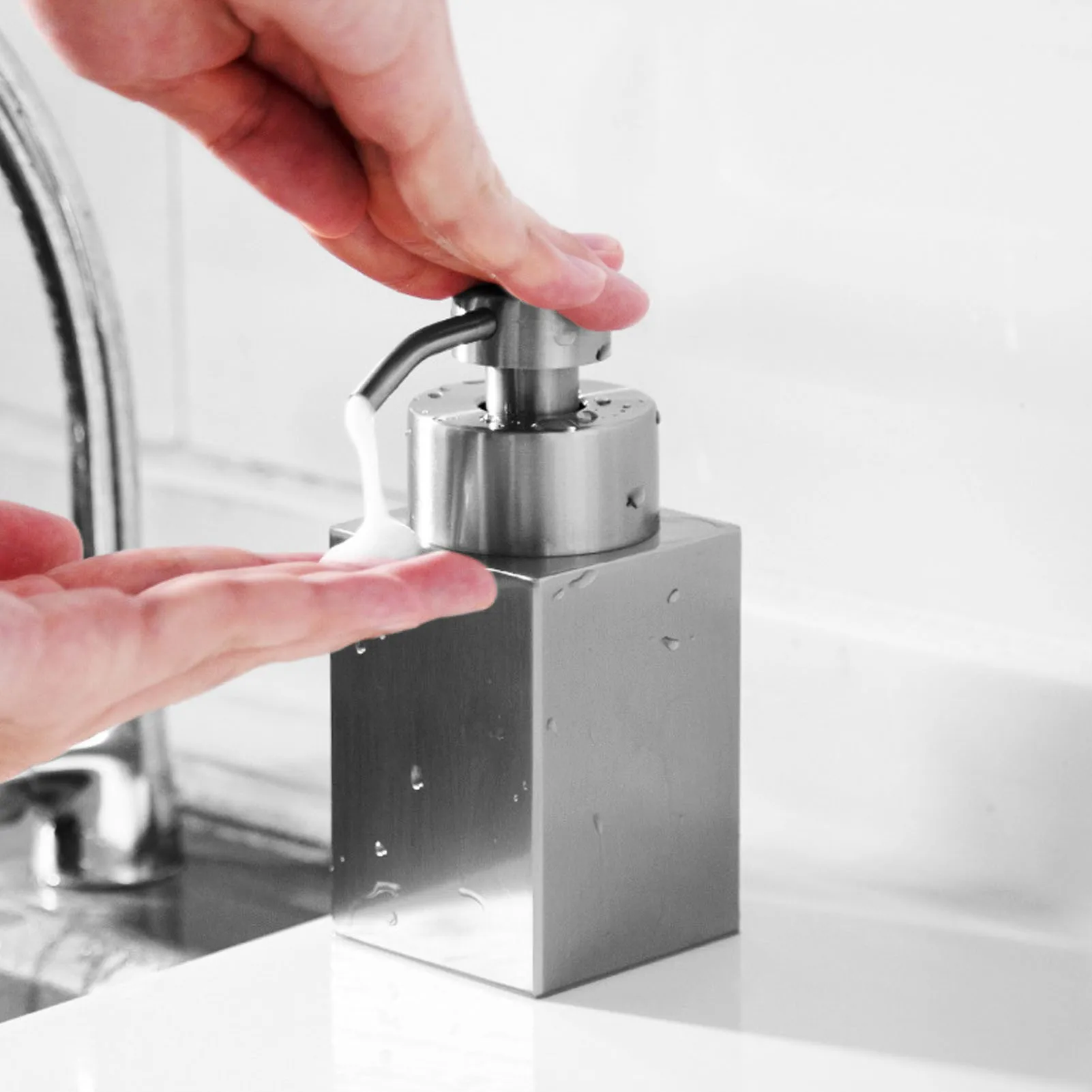 10oz Liquid Soap Dispenser Bottle Gel Bottle 304 Stainless Steel Lotion Pump Shampoo Hand Soap Kitchen Bathroom Dispenser