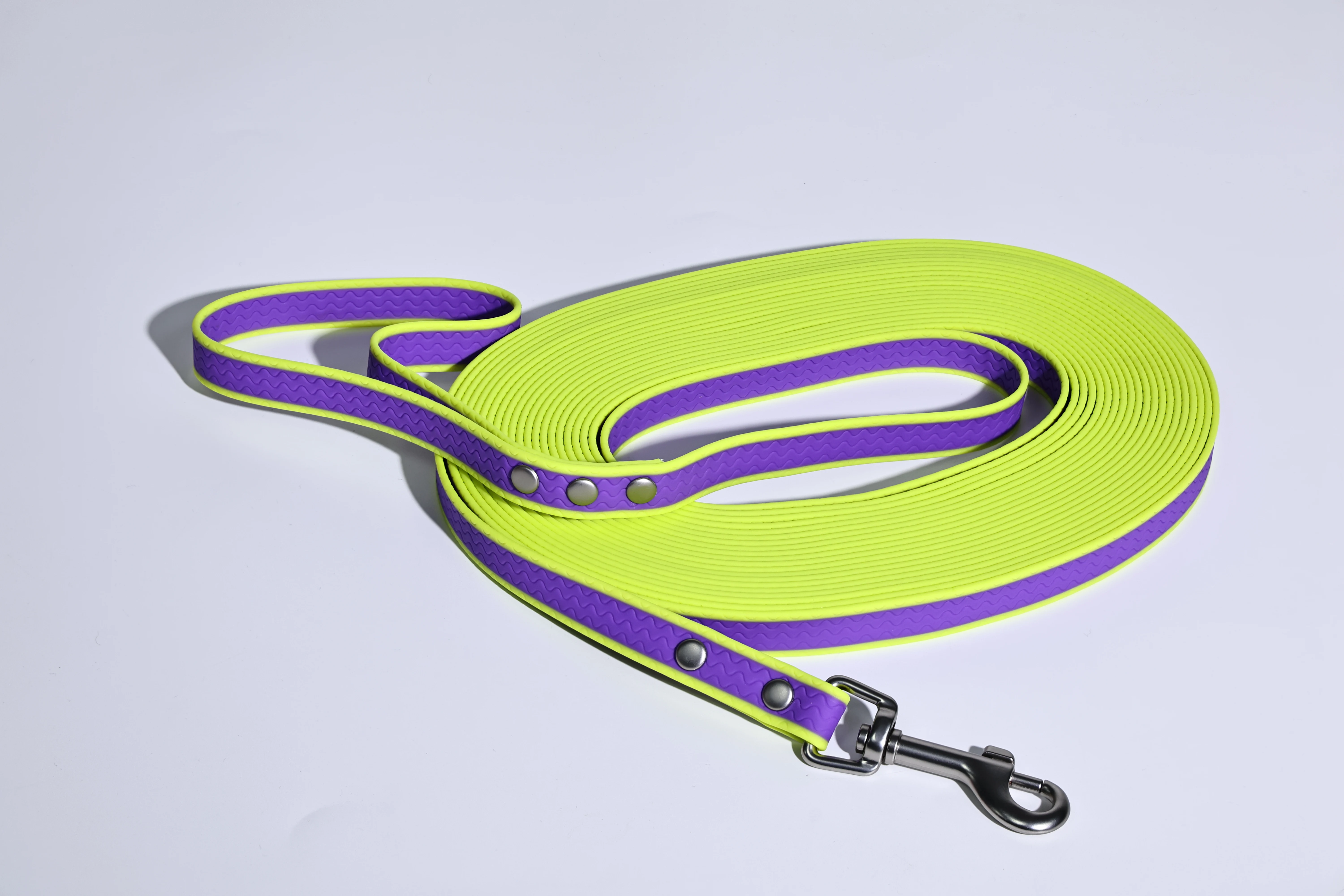 Wasserdichte Langlebige Zweifarbige PVC-Hundeleine, Weich Flexibel mit Starkem Griff, Leicht zu Reinigen für Kleine und Mittelgroße Hunde beim Spaziergang im Freien