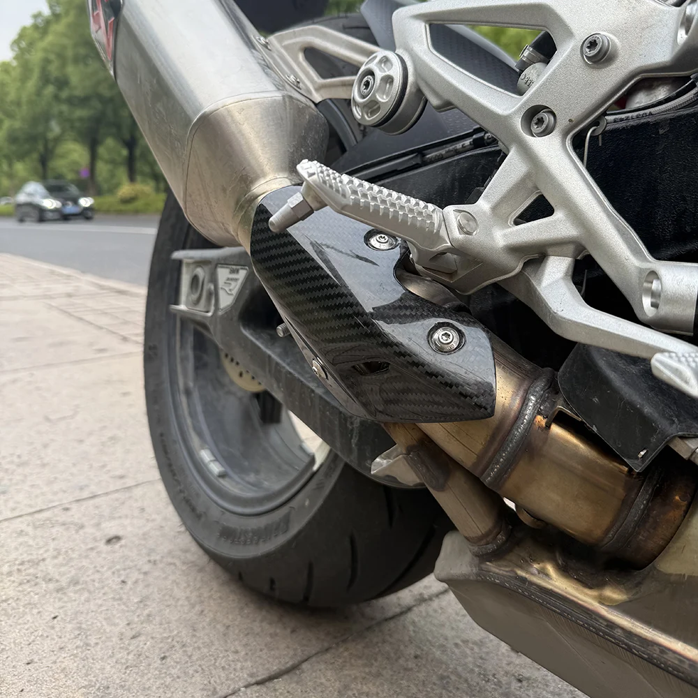 

3K Carbon Fiber Motorcycle Accessories Heat Shield Exhaust Covers Protector Fairings For BMW S1000R M1000R 2021 2022 2023 2024