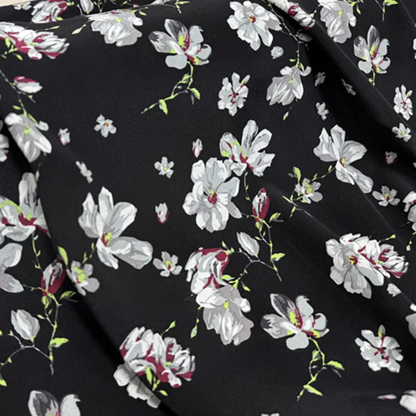 Black Background Botanical Floral Wide Width Washed Silk Crepe De Chine Fabric 100% Mulberry Silk for Summer Dress Blouse Garmen