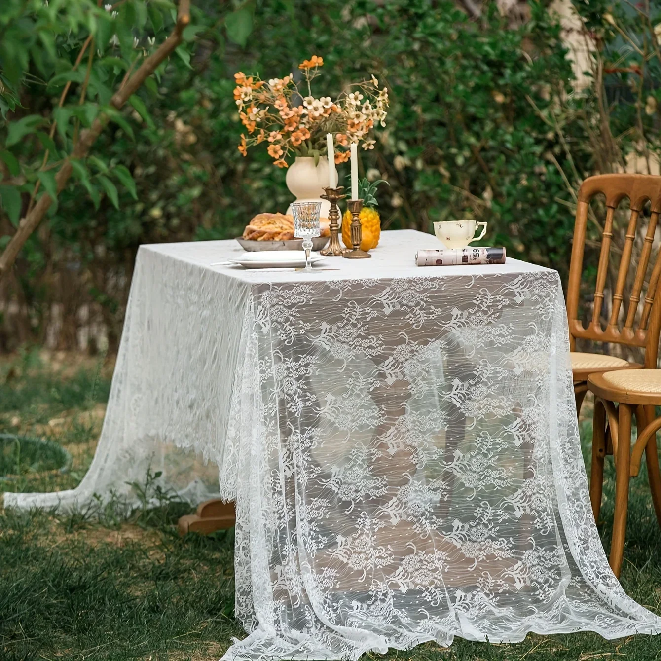 

White French Lace Tablecloth Perfect for Weddings, with Phoenix Tail Pattern for Living Room and Dining Table Decoration 식탁보