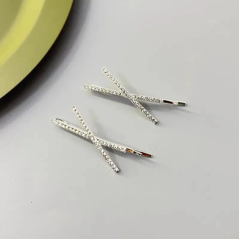 

Korean X-shaped Rhinestone Hair Clips Full Diamonds Super Sparkling Personality Girl Cross Hair Clips Straight Headband Clip