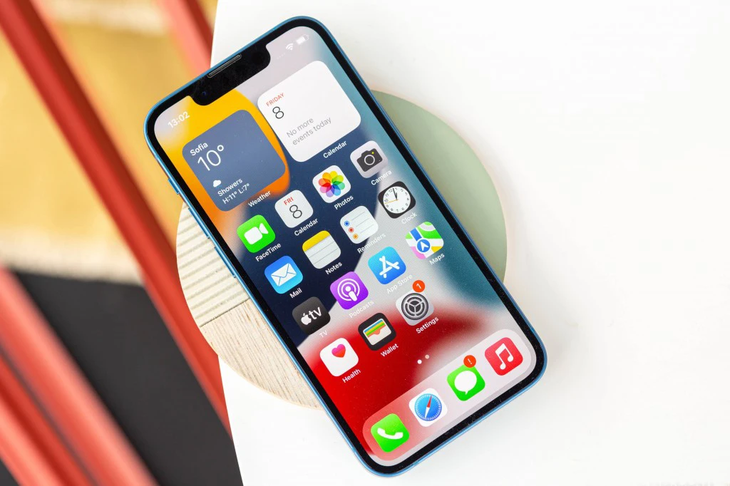هاتف Apple iPhone 13 الذكي الأصلي الصغير مقاس 5.4 بوصة OLED 128GB 256GB 512GB ROM A15 Bionic IOS Face ID NFC غير مقفول 5G هاتف محمول مستعمل