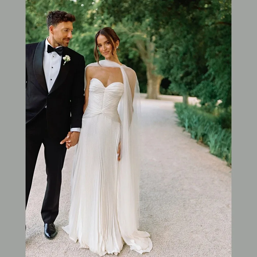 Customized Sweetheart Strapless Folded Chiffon Wedding Dresses 2026 Minimalist Folding Ruffle Corset Elegant Long Bridal Gown
