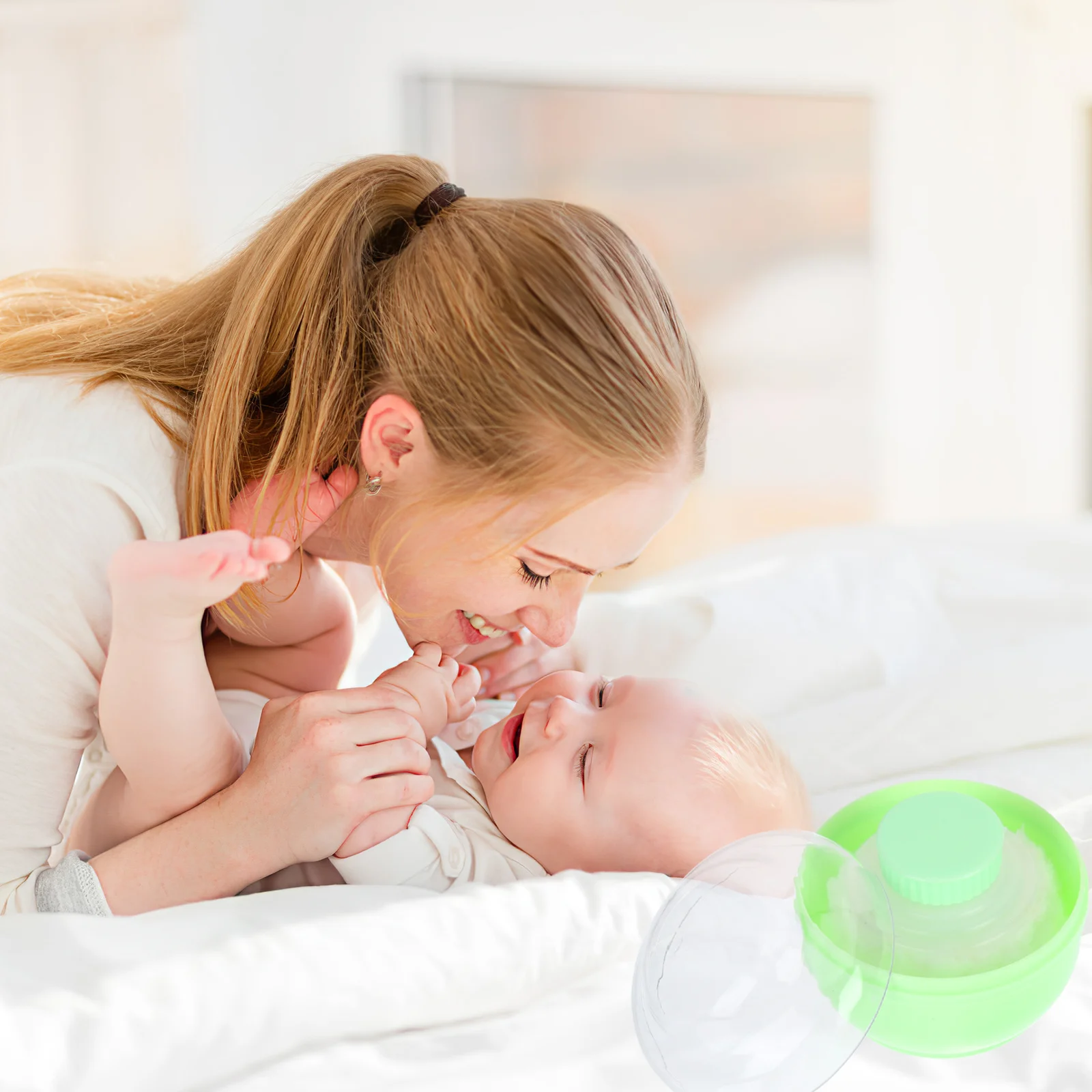 

2Pcs Powder Puff and Container Set Sturdy Travel-Friendly Box for Loose Body Powder Minimal Application