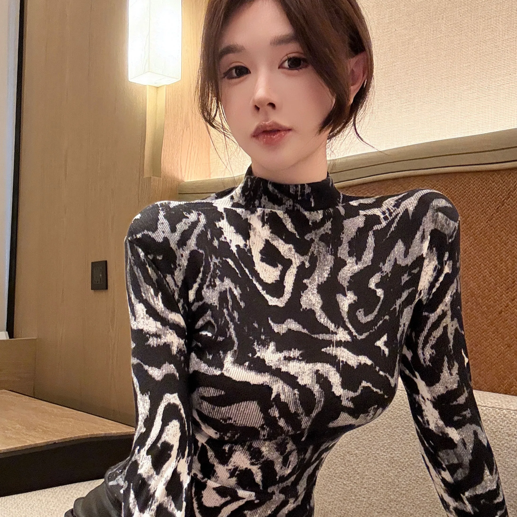 Spicy Girl f Collo alto Bla Bianco Stampa leopardata T-shirt lunga Sve Strato base da donna irt Autunno Inverno Nuovo Sle