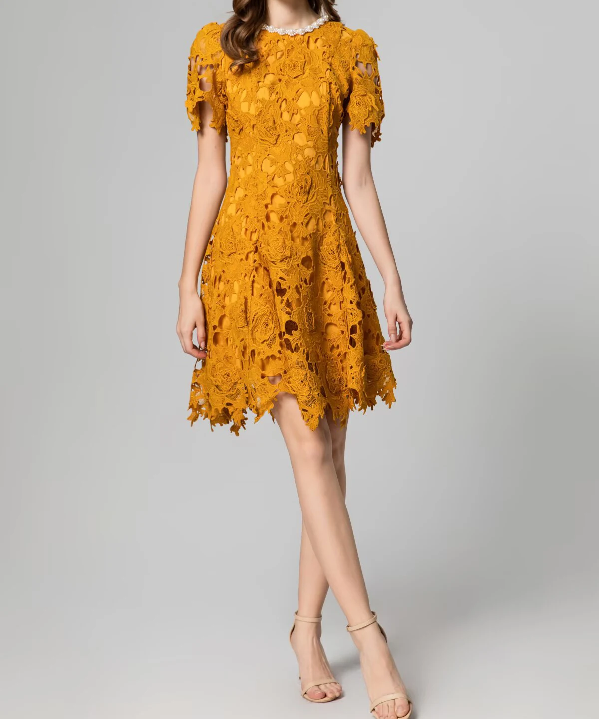 

2025 Spring and Summer New Round Neck Beaded Short Sleeve Waist Hollow Water-soluble Lace Short Skirt Dress-GZDL115
