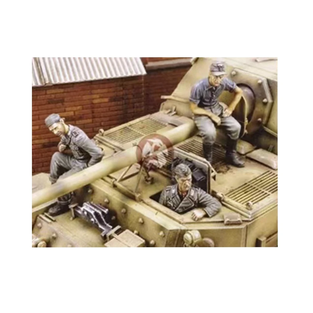 

model kit resin kit Three members from Jagdpanzer TIGERP group