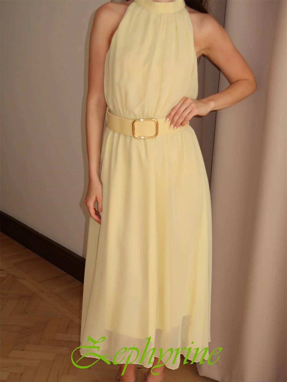 Gaun Malam Halter Sifon Mewah Kustom Gaun Prom Ikat Pinggang Elegan Gaun Acara Khusus Tanpa Lengan Kualitas Tinggi