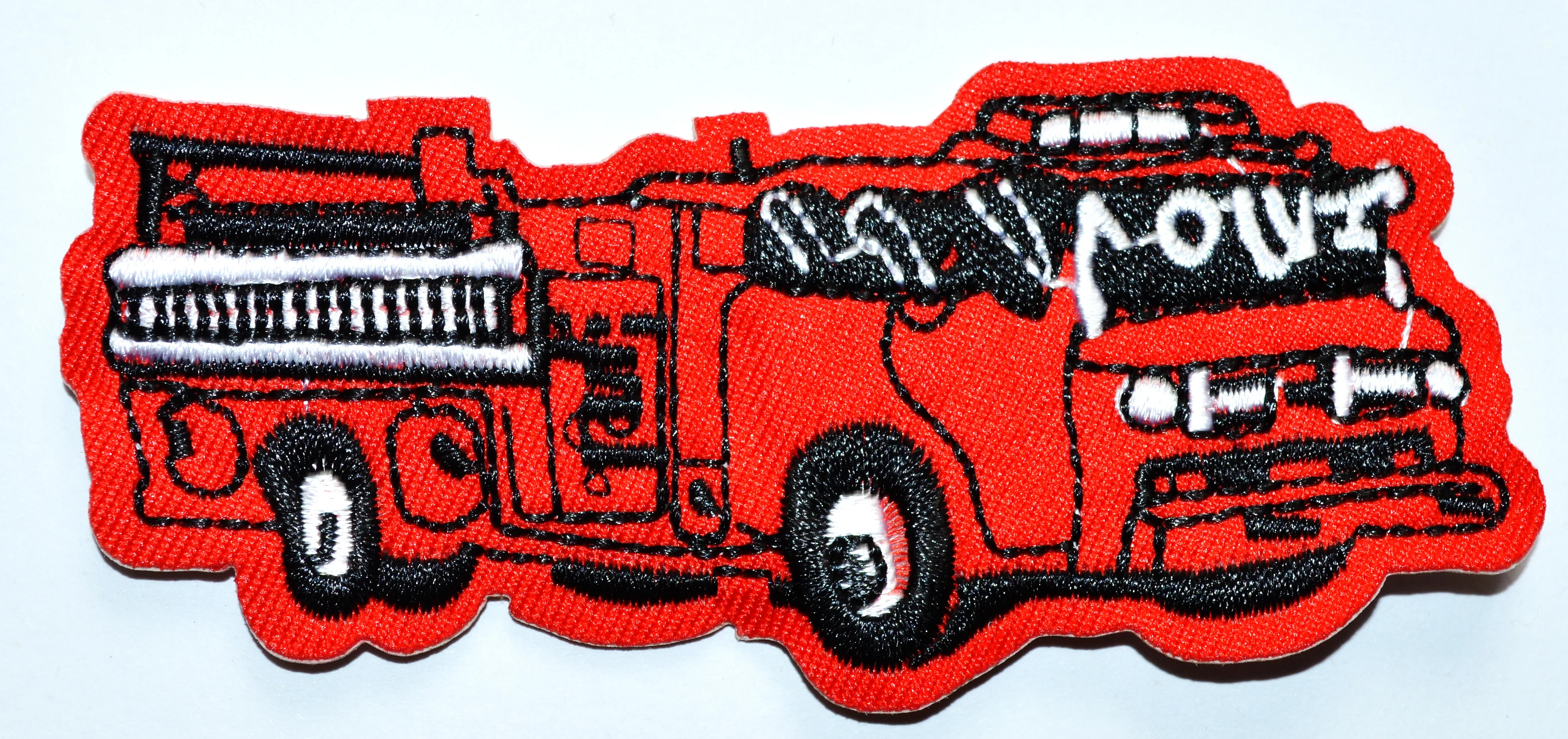 1x FIRETRUCK RED ENGINE FIRE TRUCK IRON ON PATCH SEW ON EMBROIDERED TRANSFER ≈8.9*3.6cm