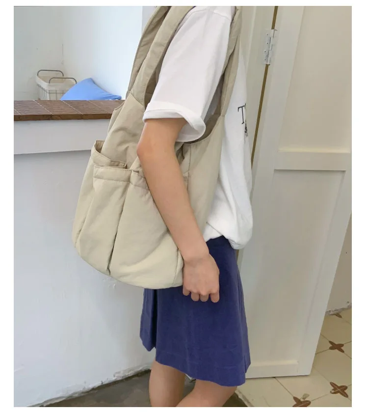 حقيبة حمل نسائية ذات سعة كبيرة 2025 حقيبة جديدة مطوية ناعمة تحت الإبط حقيبة كتف مفردة عصرية بسيطة ومتعددة الاستخدامات