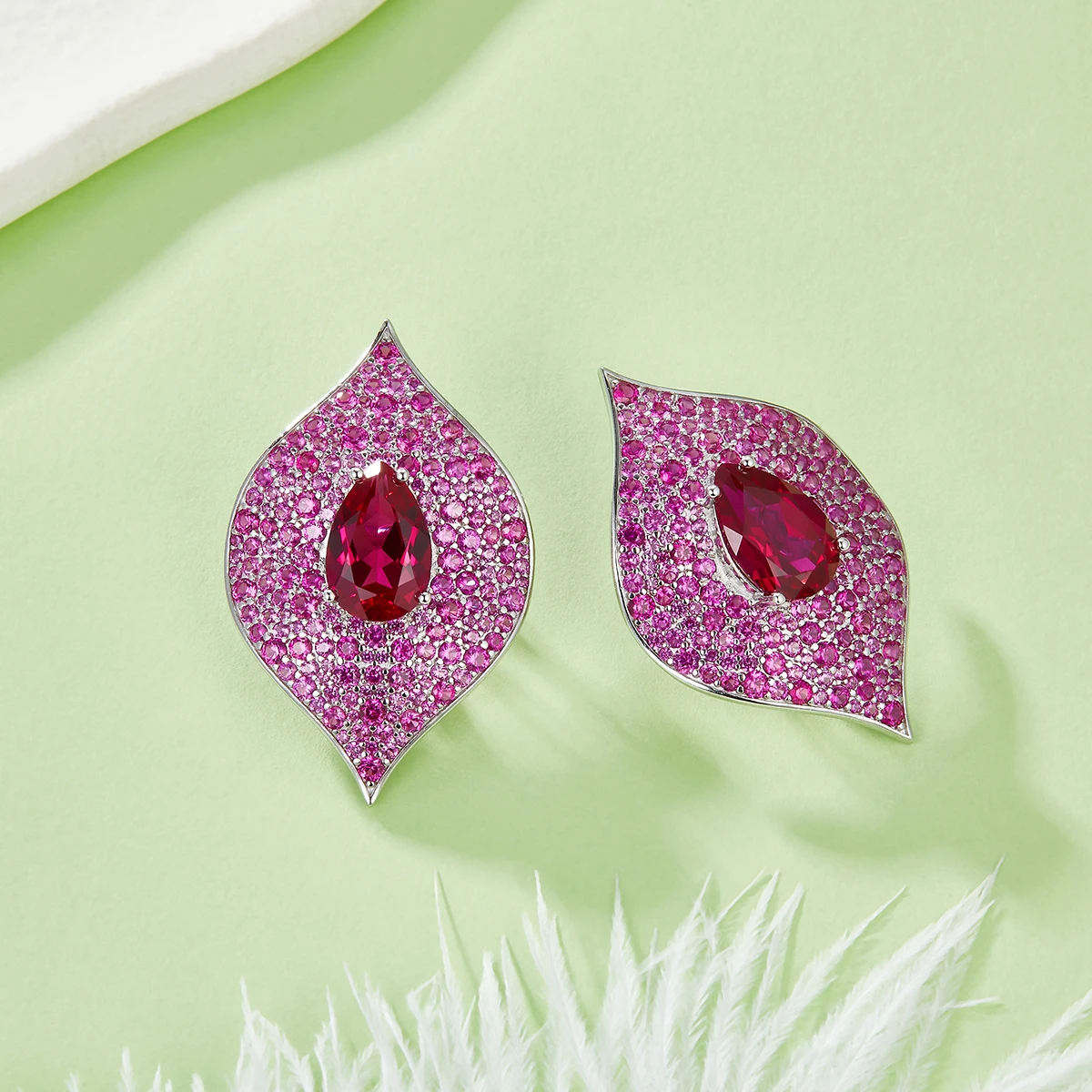 

S925 Sterling Silver Pear Shaped Luxury Personality Fashion Faux Ruby Emerald Earrings For Ladies Wedding Party Jewelry