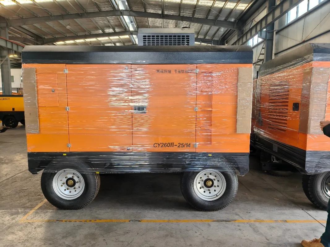 Cummins Engine Portable Air Compressor 900 CFM 14bar Diesel Powered 380V Screw Type with Rock Drilling for Spray Painting