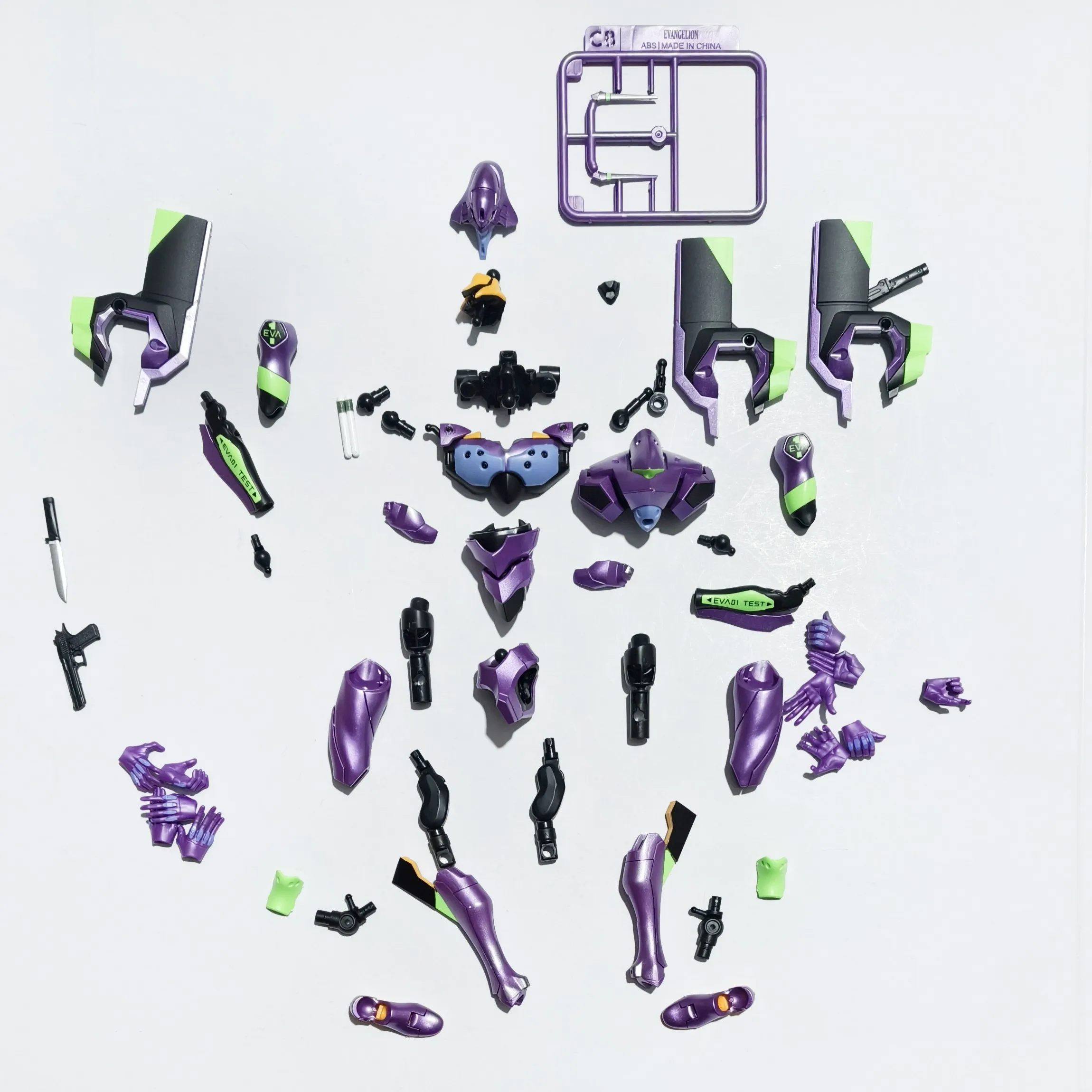 قطع غيار بلوكيز: وحدة إيفا 01  - مراجعة Model Kit Eva 01 وسعره