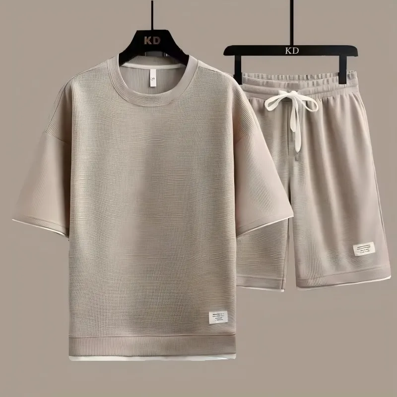 Men\'s Outfit Short Shorts and T-Shirt Combo for the Cool and Laid-Back Redefine Laziness with This Sophisticated and Versatile