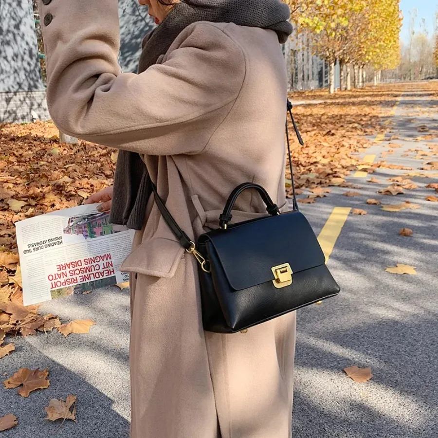 

New retro fashion casual texture versatile senior sense of niche women's bags decent handheld shoulder small square bags