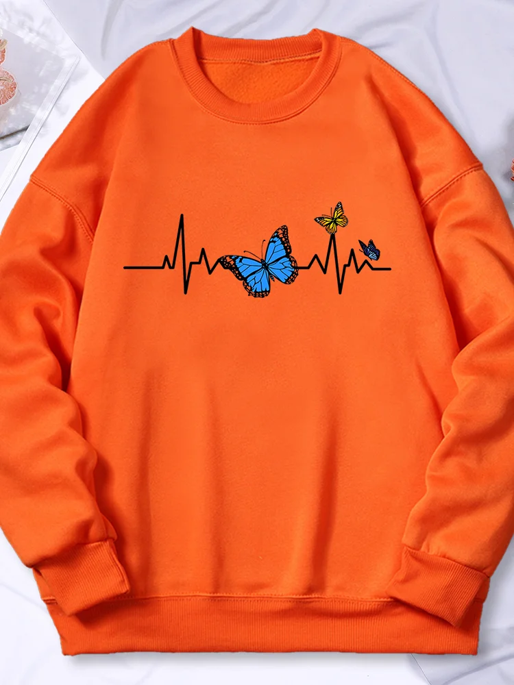 

A Butterfly Dancing On The Tip Of Its Heart Print Female Hoody Loose Hoodies Soft Fleece Hoodie Autumn Crewneck Warm Sportswears