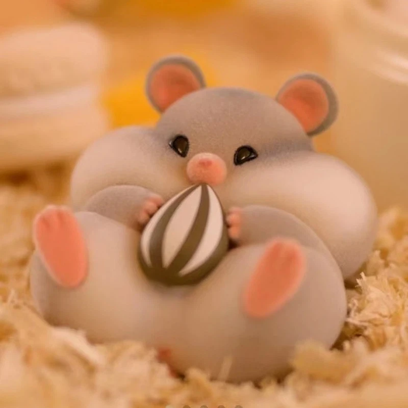 صندوق أعمى هامستر أصلي متوفر مع شرائح - مجموعة من الدمى/التماثيل القطيفة اللطيفة الشهيرة على الإنترنت للفتيات مثالية كهدية