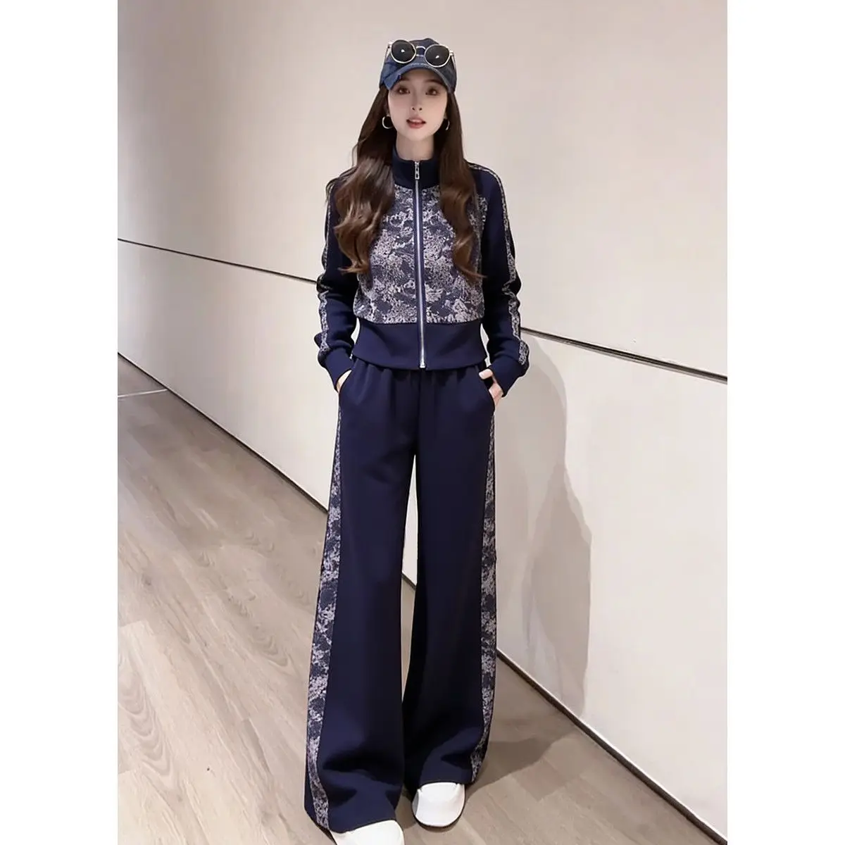 

Casual Sportswear Set Women's Spring Autumn Winter High Fashion Sweatsuit Wide Leg Pants Two Piece Set Stylish Comfortable