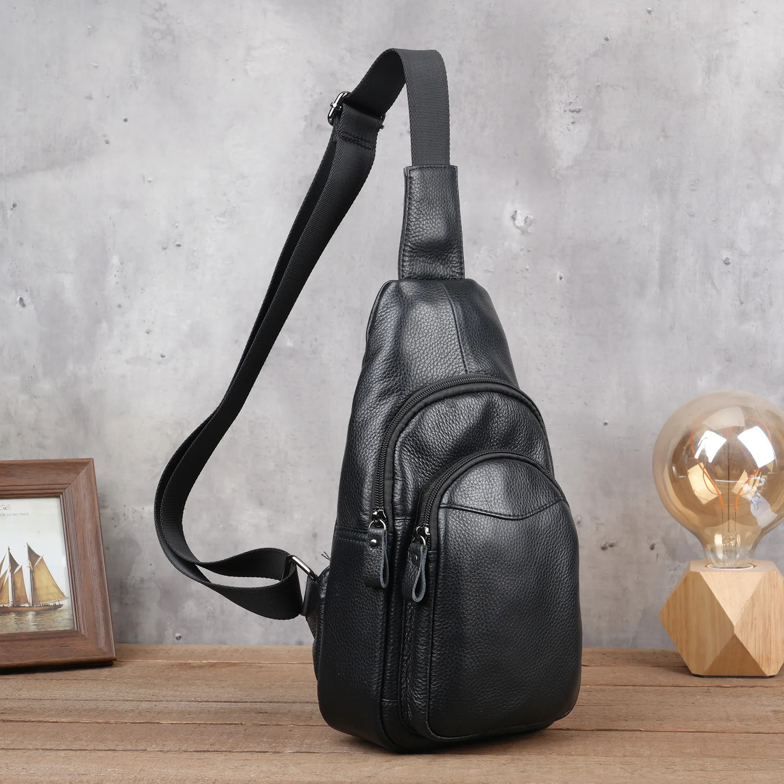 men's-chest-bag-large-capacity-leather-sling-bag-natural-top-layer-pure-cowhide-fashion-sports-single-shoulder-crossbody-bag