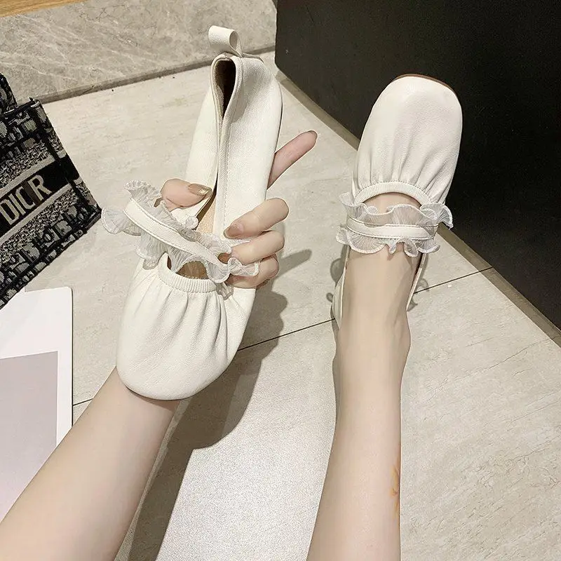 Letnie obuwie damskie Mary Jane Shoes for Woman 2024 Square Toe Gothic Flats White Japanese Style Lolita with Heel Moccasins E