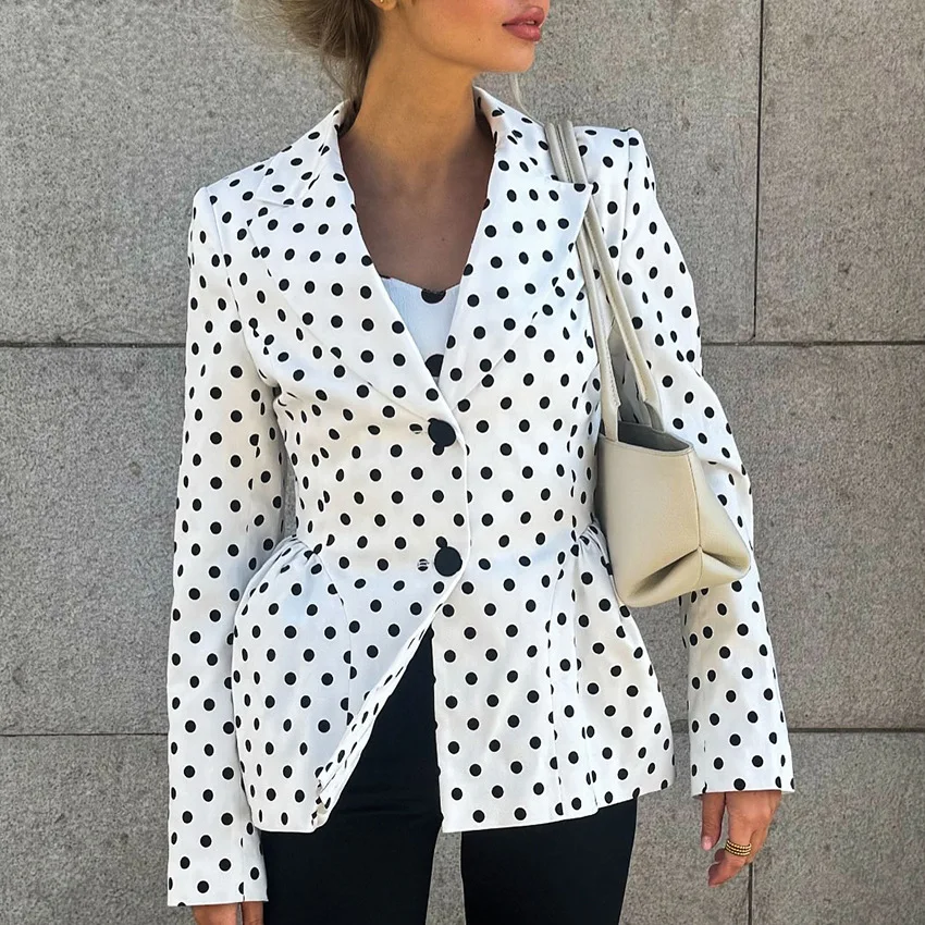 

2025 New French Polka Dot Slim Fit Short Jacket Women Elegant Fashion Commuter Coat Autumn Winter