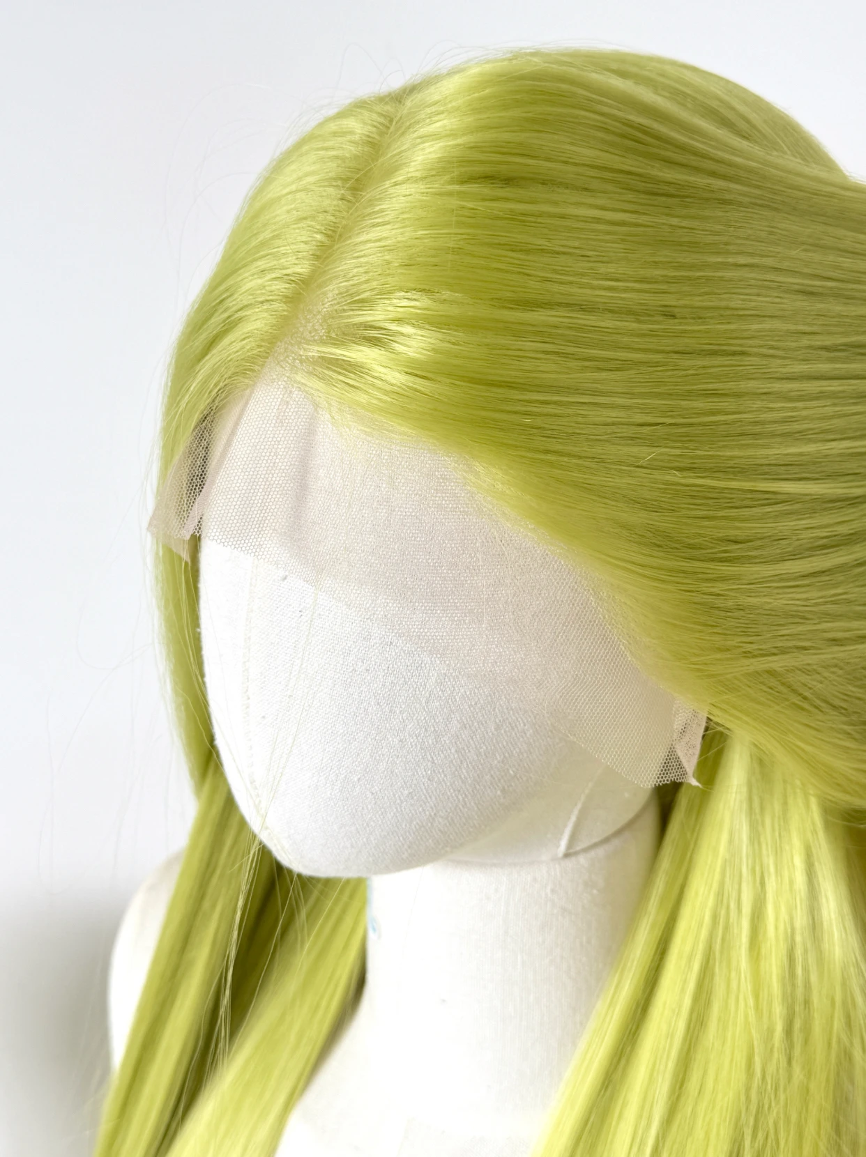 Parrucca anteriore in pizzo verde pietra preziosa verde oliva Capelli lunghi lisci 13 * 4 Parrucche frontali in pizzo HD per parrucche sintetiche in pizzo Cosplay Lolita