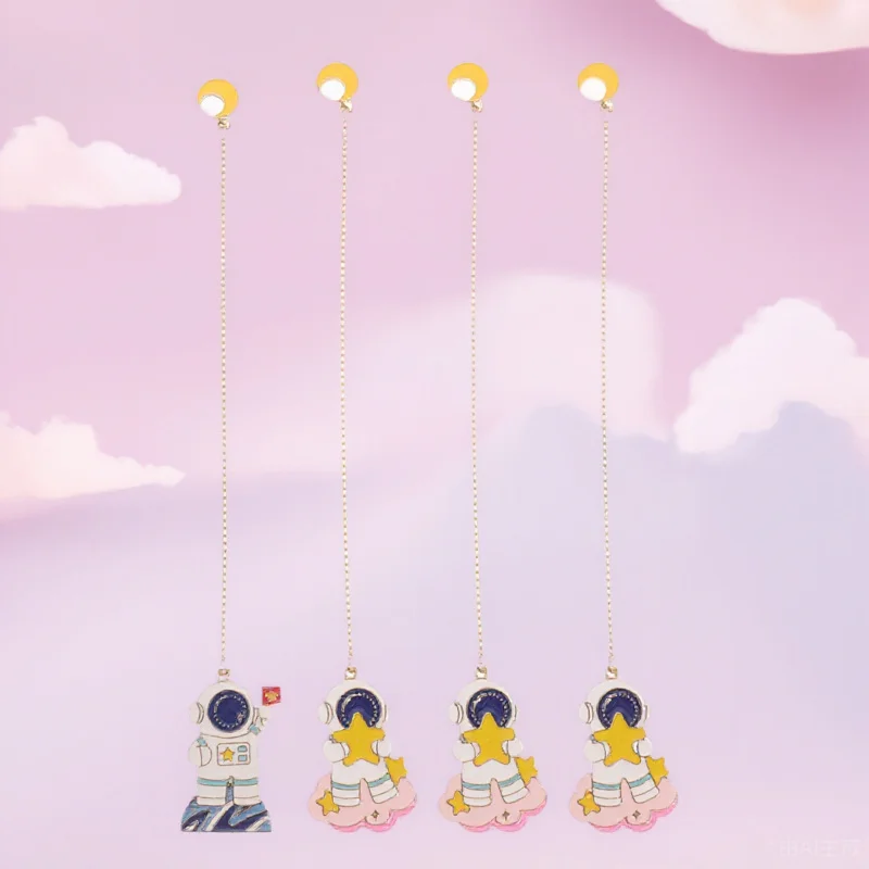 

4pcs Bookmarks Pendant Metal Bookmark For Reading Creative Astronaut Design Page Marker Gift Students School Bookmark Graduation