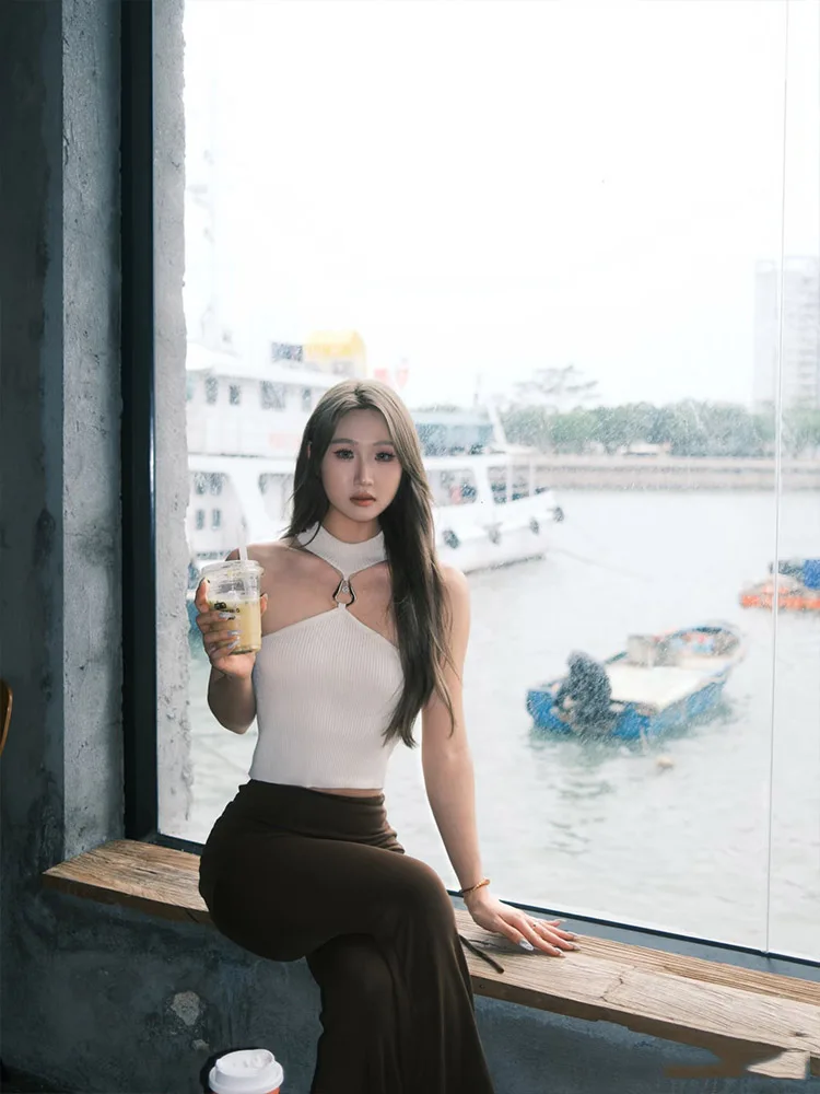 Women's Turtleneck Tank Top with Metal Buckle Decoration Off-Shoulder Skinny Stretch Wild Style Solid Color Street Fashion Outfi