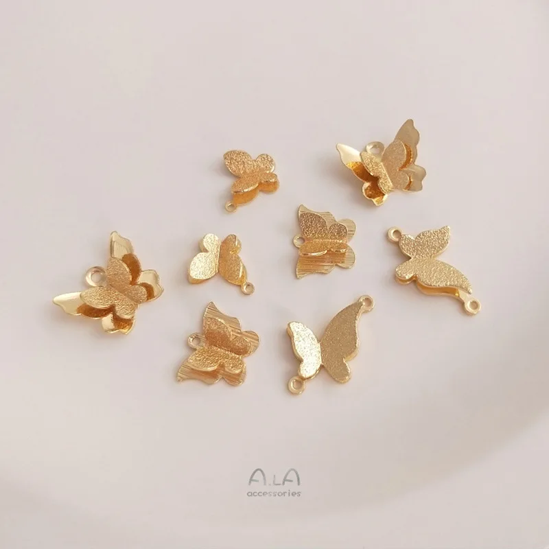 Подвеска-бабочка-из-золота-14k-с-эффектом-песочного-блеска-двухслойная-маленькая-с-двумя-отверстиями-для-изготовления-украшений-своими-руками