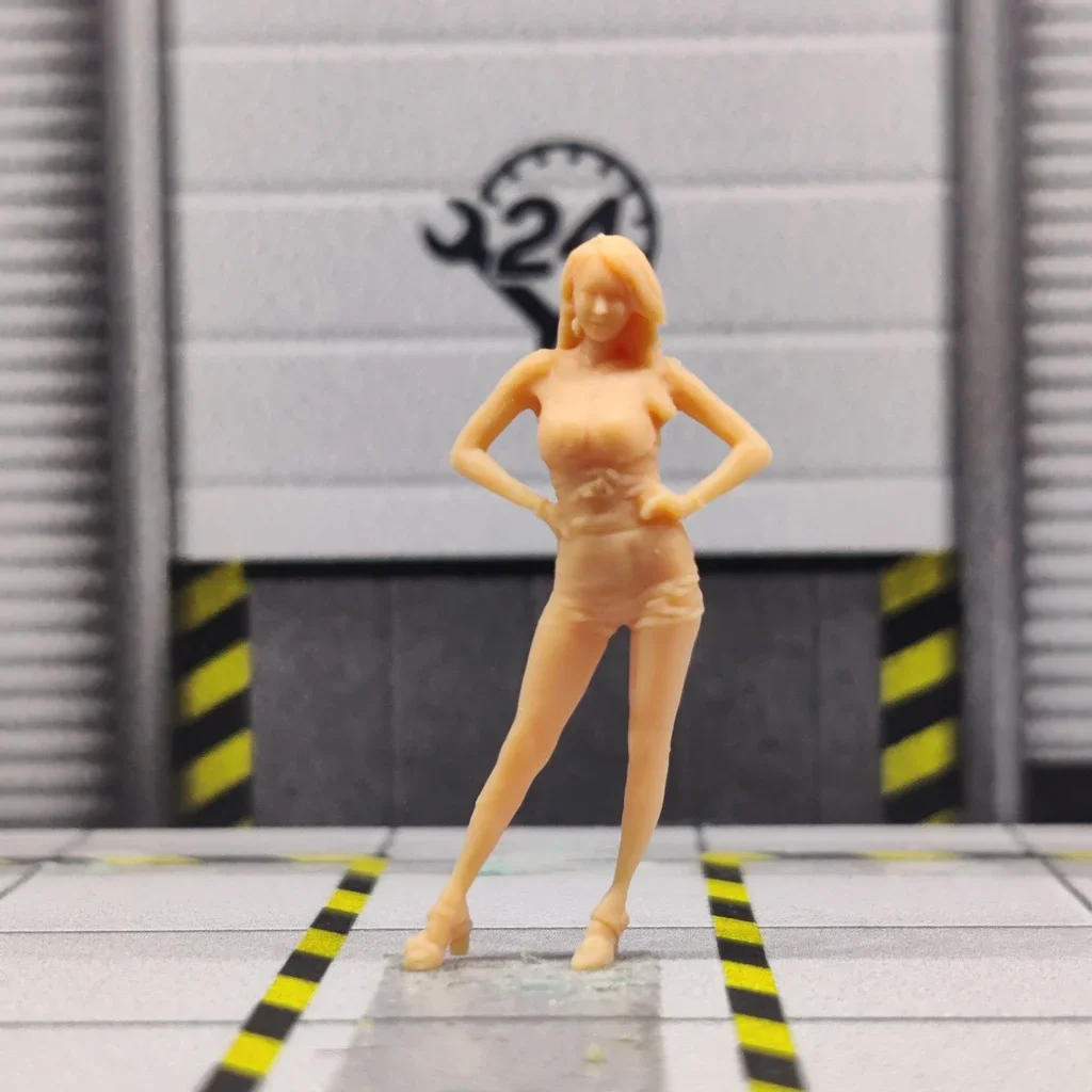 1/64 1/43 Modell Wiederbelebung Mädchen mit Hot pants auf ihrem hipsun colored Miniatur Diorama hand bemalt s921