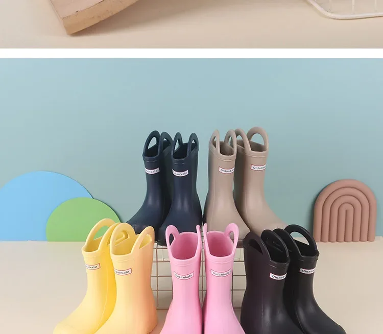 Neue leichte rutschfeste Regenstiefel für Kinder, halbhohe Griffe, Jungen- und Mädchen-Softsohlen-Outdoor-Wasserschuhe, Regenstiefel für Vorschulkinder – Detail 11