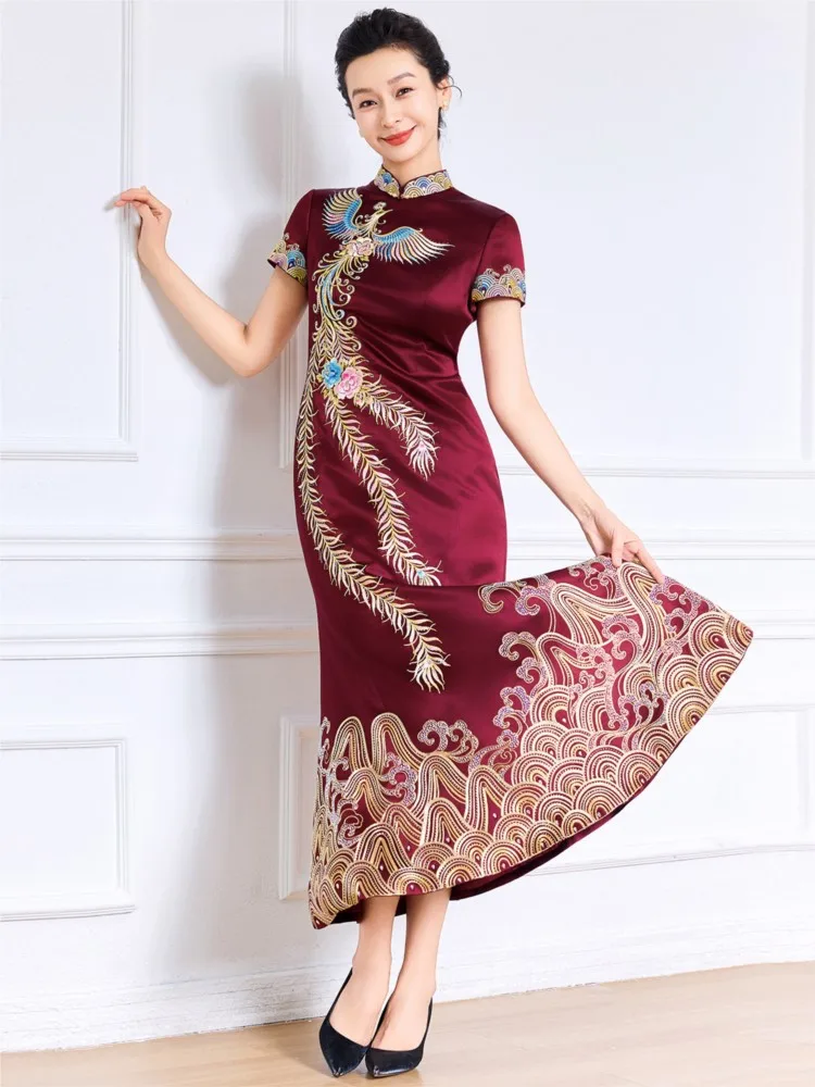 New Chinese-style cheongsam fishtail dress banquet host's elegant demeanor wedding bride's toasting