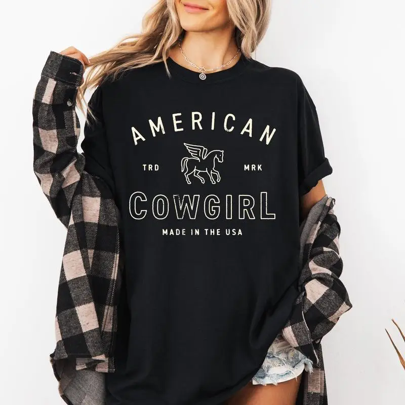 

American Cowgirl T-shirt, Retro Western Style Graphic Tee, Vintage Country Music Concert Top for Women