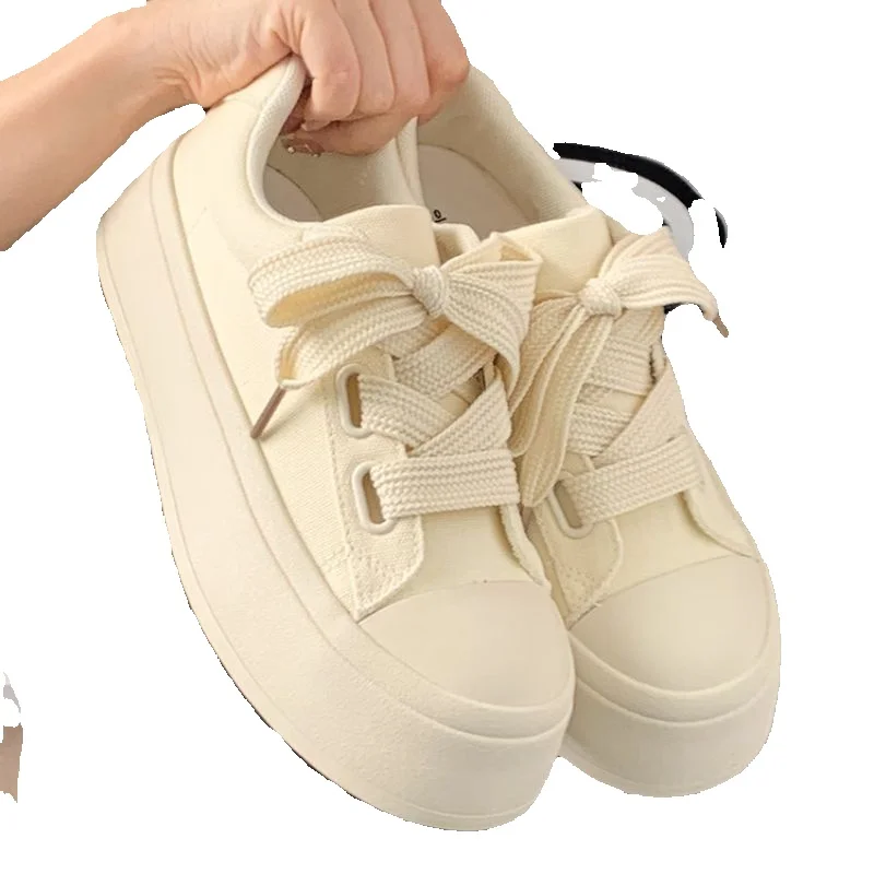 Zapatillas blancas de suela gruesa para mujer, nuevo estilo de otoño, zapatos casuales de nicho, zapatos de lona versátiles para estudiantes, tendencia Ins_voghion.com