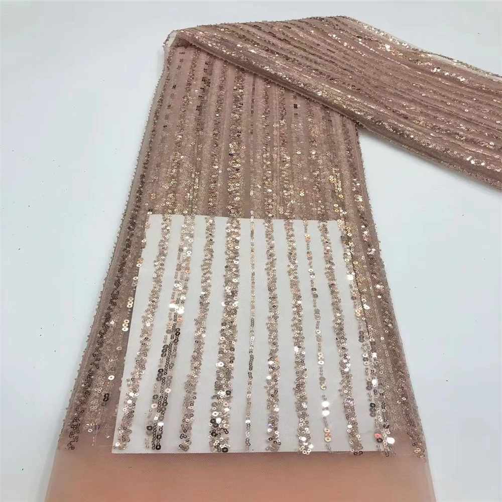 

iny с блестками и кристаллами, кружевной тюль, сделай сам, свадебное платье, прозрачная сетчатая ткань в виде бота с яркими сверкающими бусинами, полосатый узор