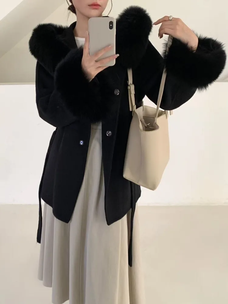 DFDG 2025 AW المرأة قصيرة مزدوجة الوجه الصوف معطف مقنع للإزالة الثعلب الفراء طوق الحد الأدنى مصمم نمط وصول معطف
