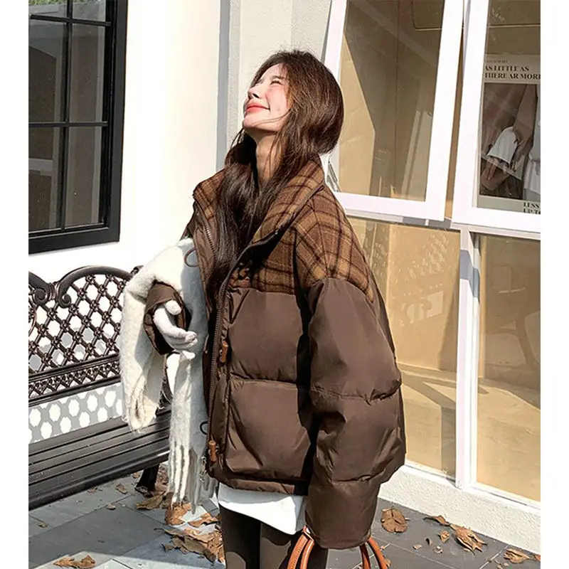 2024 New Beauty Lad Coffee Color Cotton Parkas for Women Fashion New Winter Thick Short Warm Stand Collar Popular Cotton Jacket