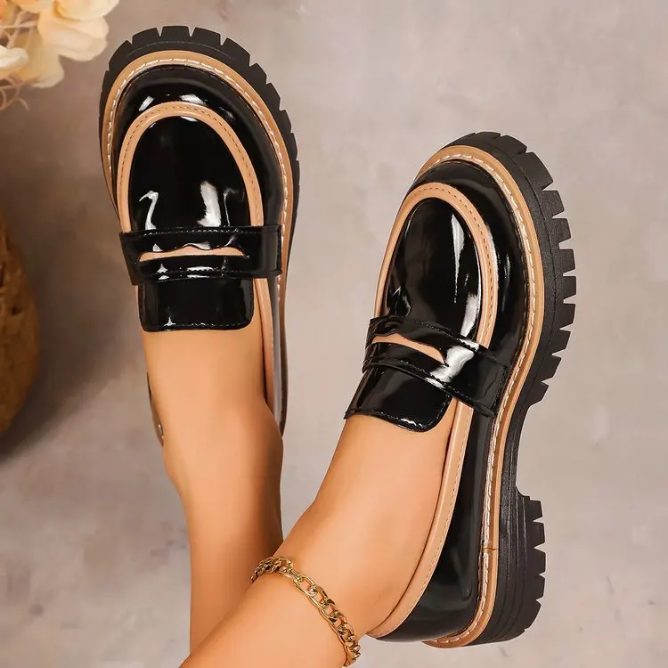 Loafers for Women 2025 New Large Size Spring and Autumn Style Fashionable Edge Design Patent Leather Thick Sole Round Toe Shoes