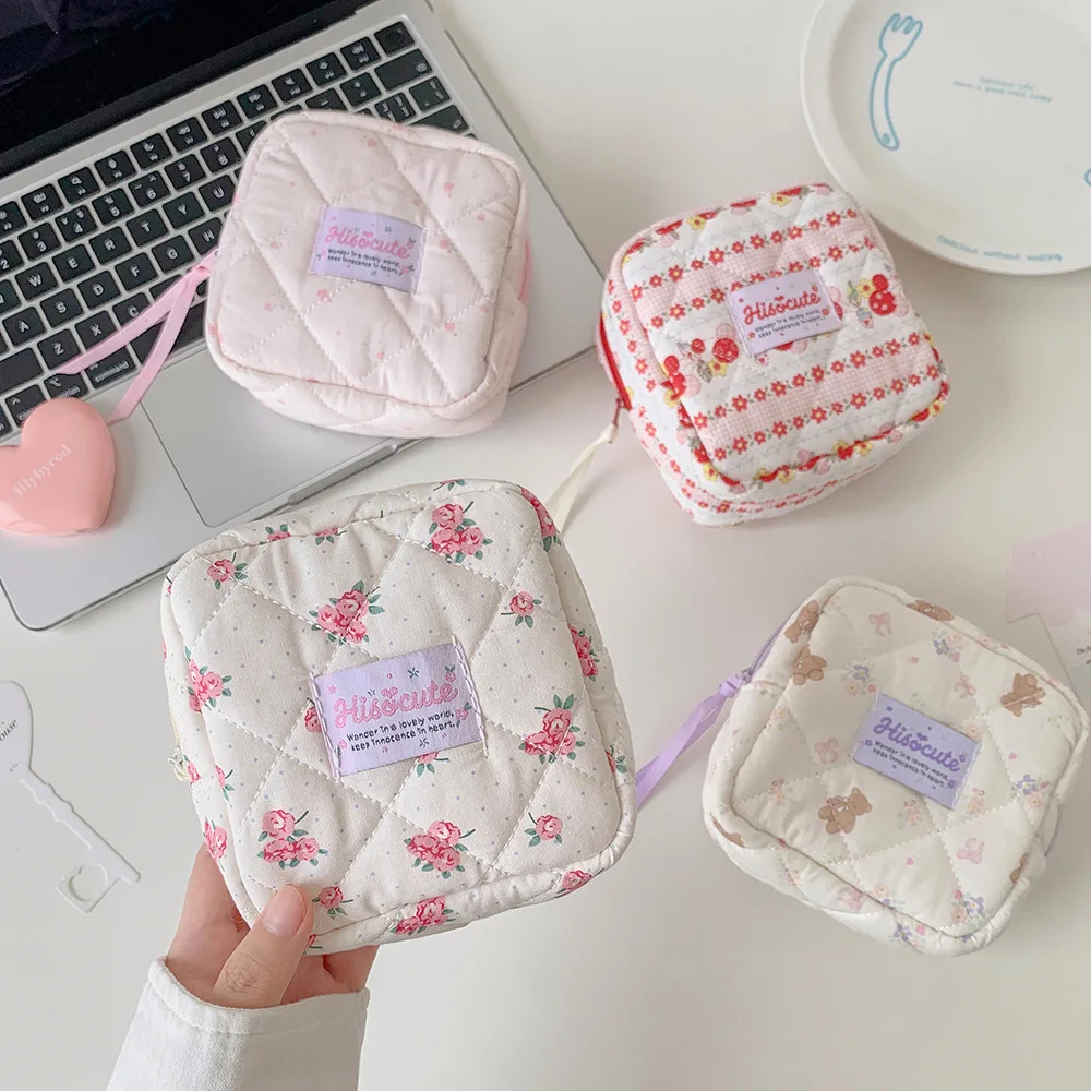 Korean Quilted Flower Square Makeup Bag Cute Girls Portable Large Capacity Storage Travel Washbag Student Portable Wallet Gifts