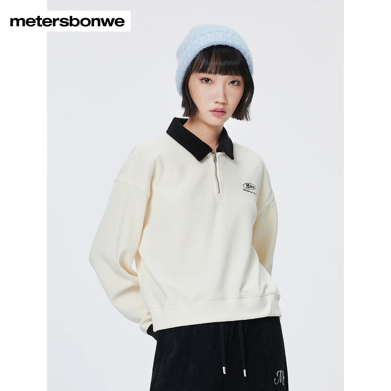 Metersbonwe-Damen stricken lange Ärmel Polo T-Shirt Brust stickerei lose Campus tägliche Reise Freizeit Herbst und Winter