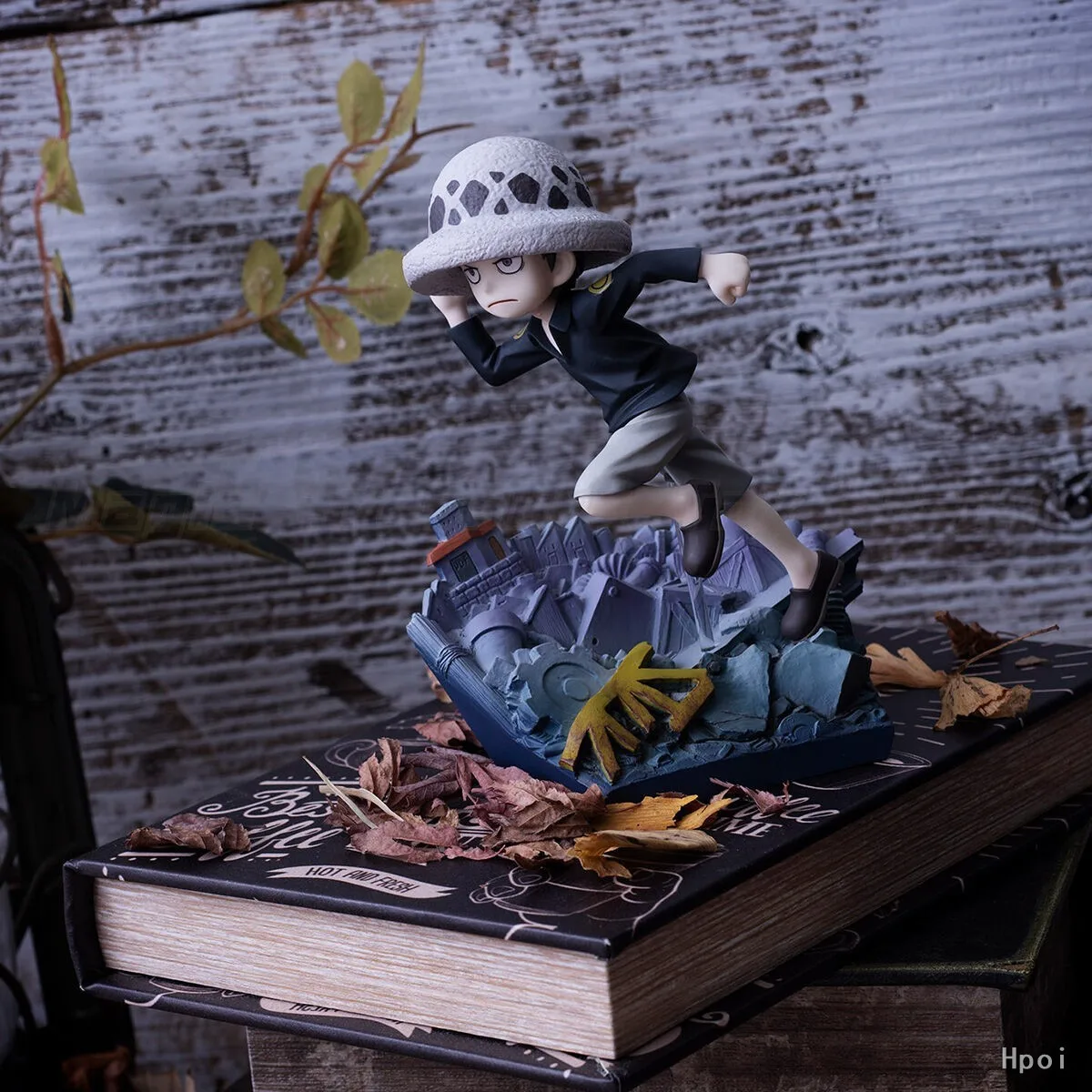 

【In Stock】MegaHouse GEM ONE PIECE TRAFALGAR.LAW RUN! Q Version Humanoid