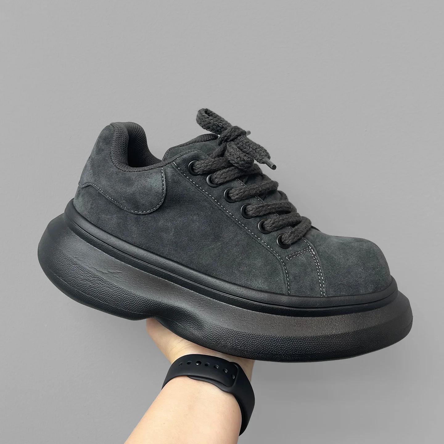 

Новые мужские низкие кроссовки на платформе в стиле ретро, весна 2026, модные, универсальные, нескользящие, износостойкие, повседневные, в стиле «бред-шоу»