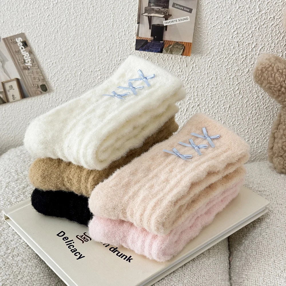 ผู้หญิงฤดูหนาวถุงเท้าสีทึบกลางถุงเท้า Thicken Home Sleep ถุงเท้าข้อเท้าอุ่น Bowknot ในครัวเรือนกิจกรรมถุงน่อง