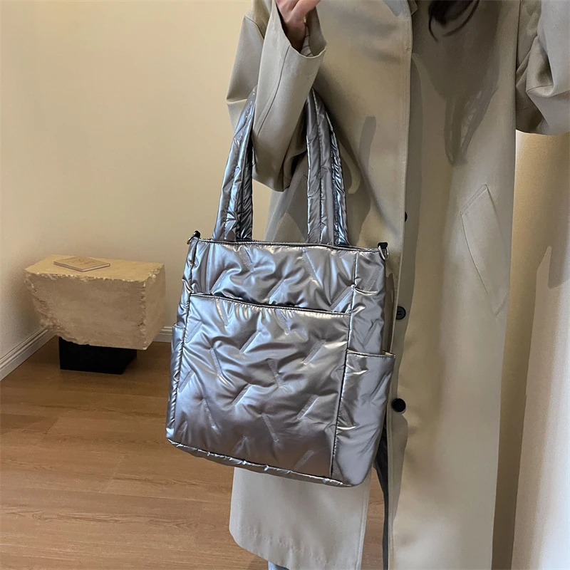 Inverno poliestere Solid Tote Bags donna in vendita 2024 Soft Zipper goffrato Casual Tote Versatile Fashion Bolsas Femininas