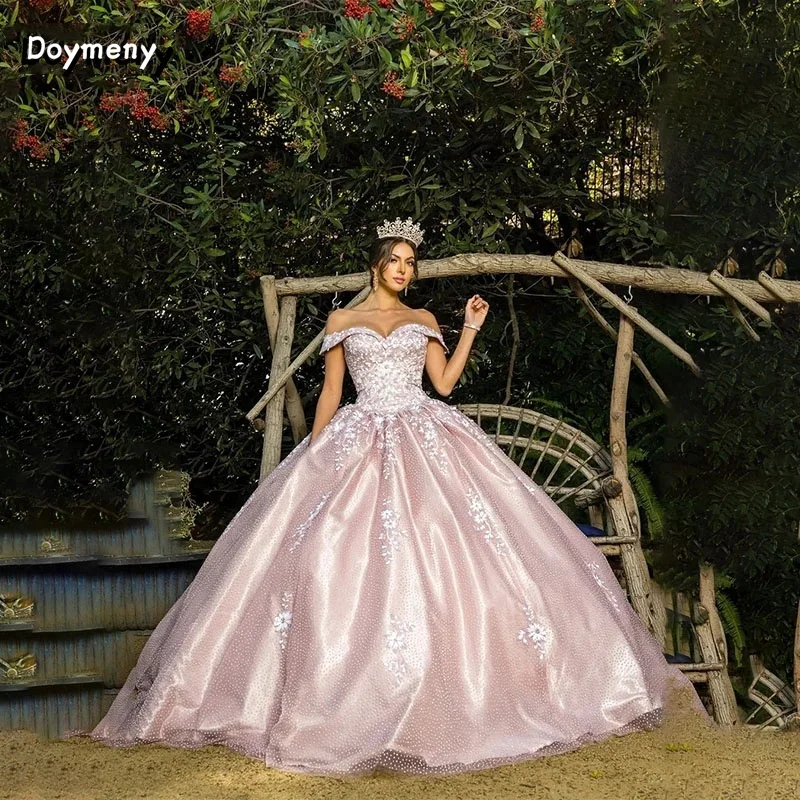 Doymeny-Vestido De quinceañera con hombros descubiertos, traje sin mangas con apliques, para Fiesta De noche y graduación, 16