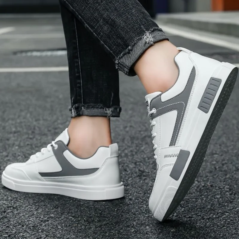 

Нескользящие легкие кроссовки. Мужская обувь на плоской подошве. Дизайнерская роскошная мода. 2025 г., низкая цена в акции. Новая повседневная обувь для прогулок для мужчин.